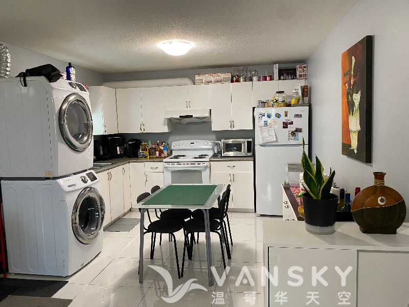 260601081025_Kitchen 1.JPG